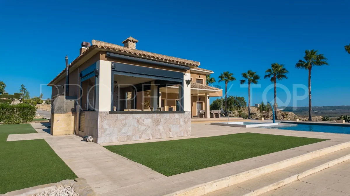 Villa a la venta en Torremendo con 6 dormitorios