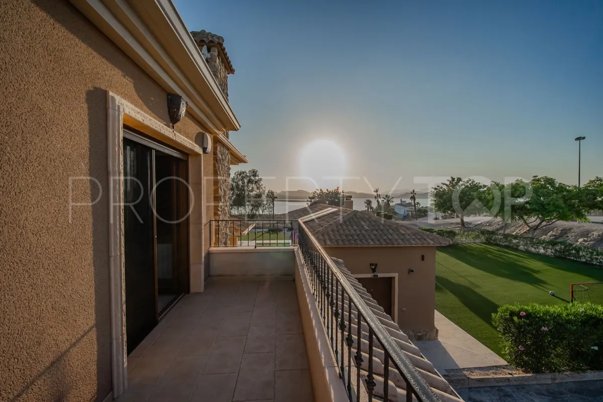 Villa a la venta en Torremendo con 6 dormitorios
