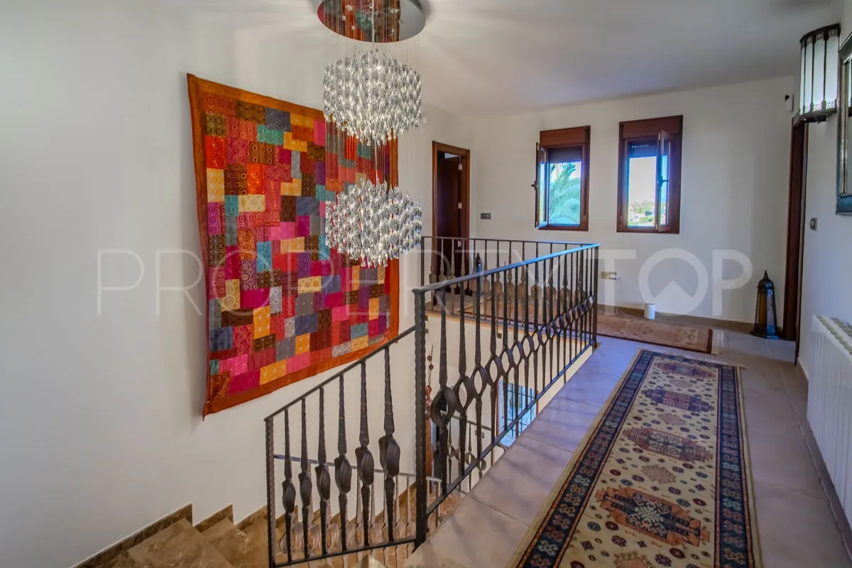 Villa a la venta en Torremendo con 6 dormitorios