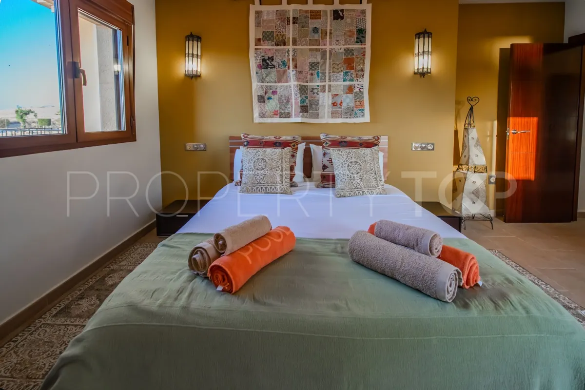 Villa a la venta en Torremendo con 6 dormitorios
