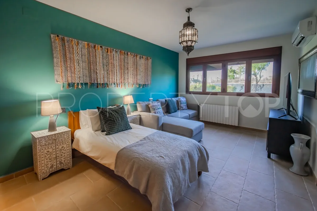 Villa a la venta en Torremendo con 6 dormitorios
