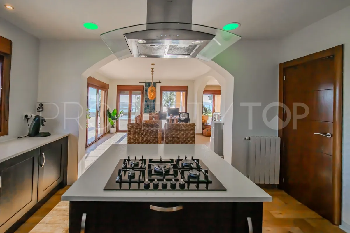 Villa a la venta en Torremendo con 6 dormitorios