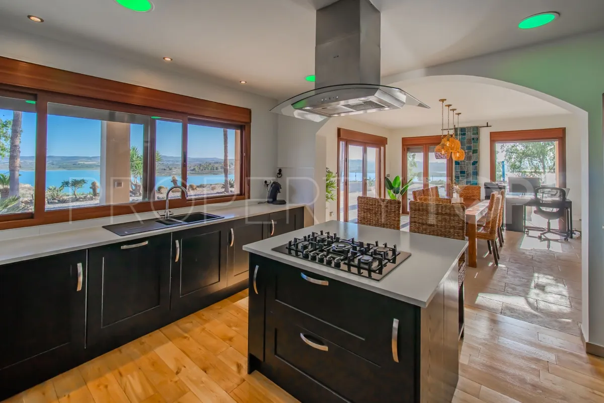Villa a la venta en Torremendo con 6 dormitorios