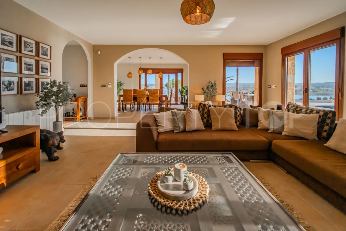Villa a la venta en Torremendo con 6 dormitorios