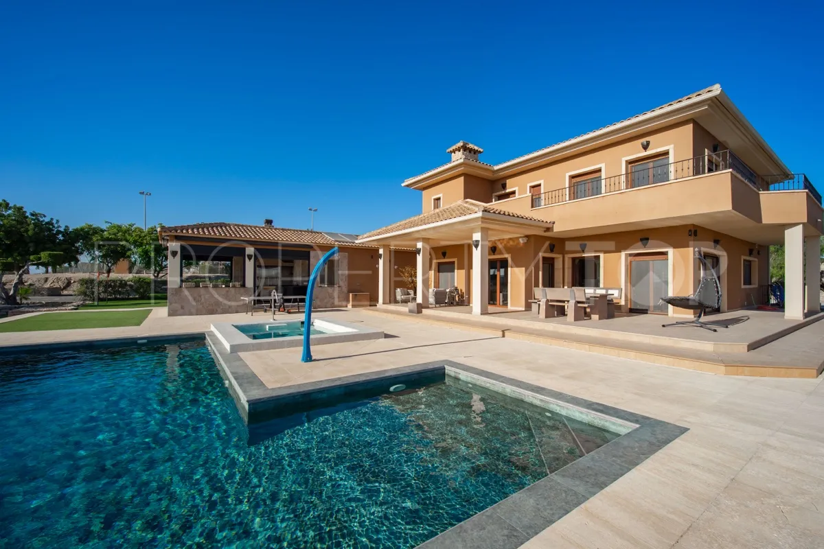 Villa a la venta en Torremendo con 6 dormitorios