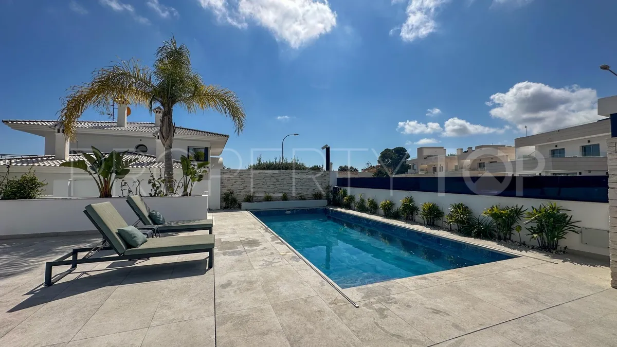Villa en venta en Rioja de 4 dormitorios