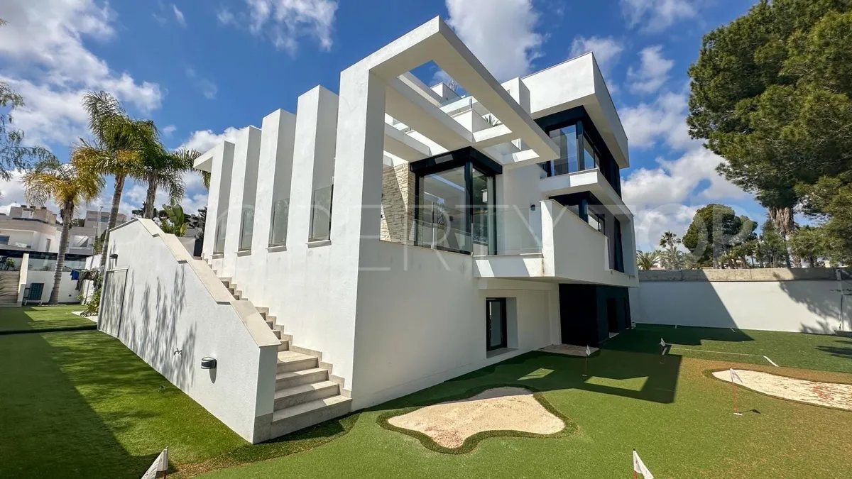 Villa en venta en Rioja de 4 dormitorios