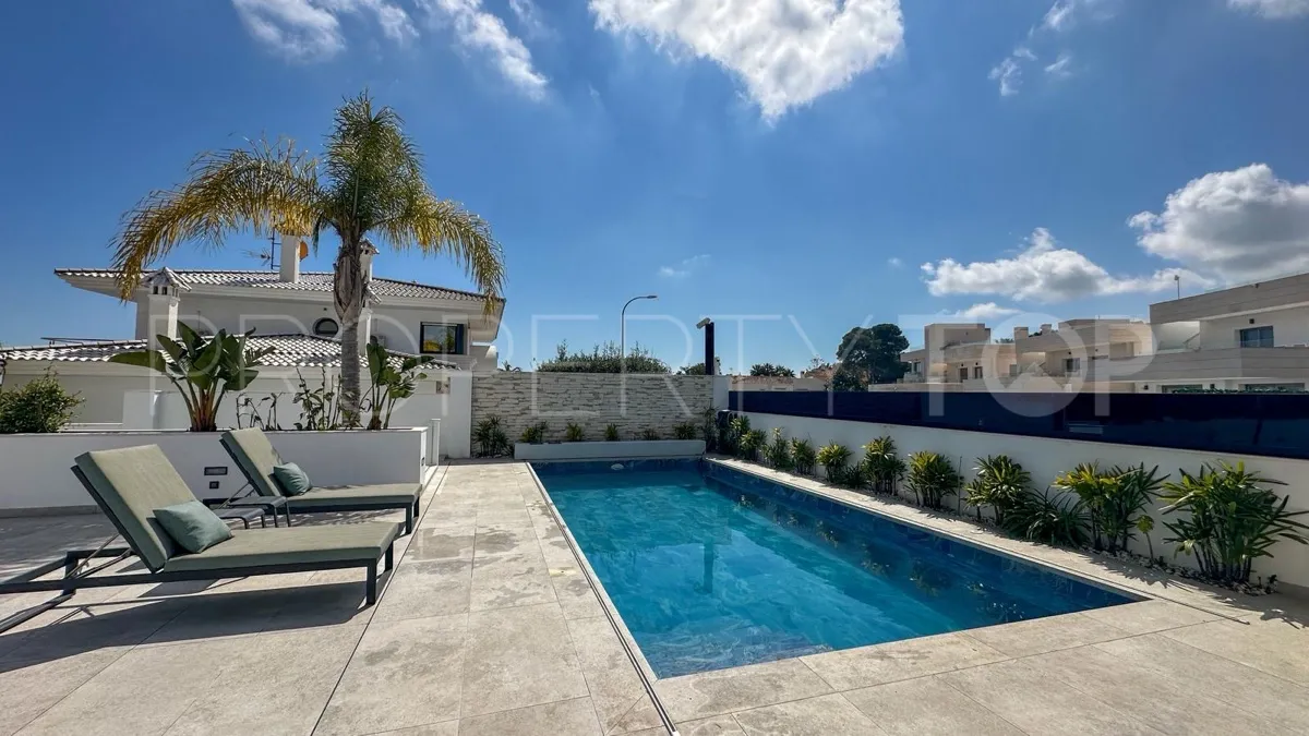 Villa en venta en Rioja de 4 dormitorios