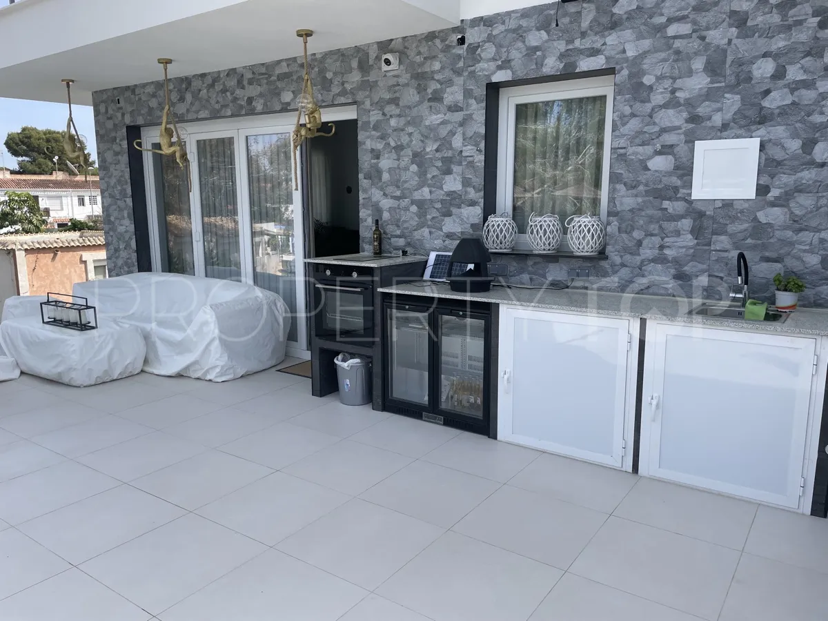 Los Balcones villa for sale