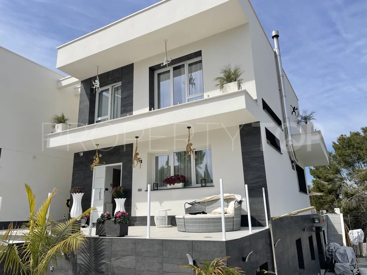 Los Balcones villa for sale