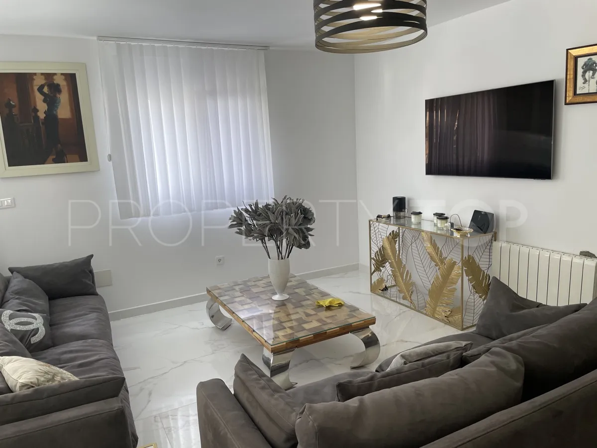 Los Balcones villa for sale