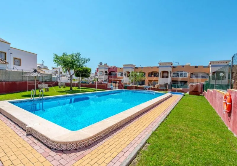 Adosado con 3 dormitorios en venta en Los Altos de Marbella