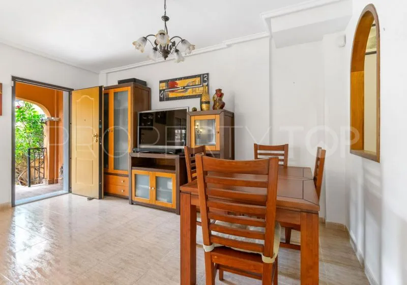Adosado con 3 dormitorios en venta en Los Altos de Marbella
