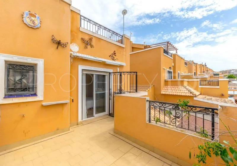 Adosado con 3 dormitorios en venta en Los Altos de Marbella