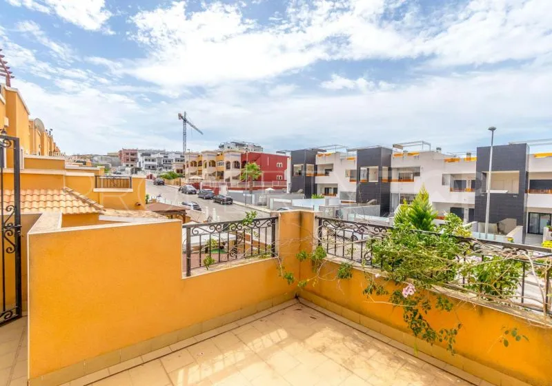 Adosado con 3 dormitorios en venta en Los Altos de Marbella