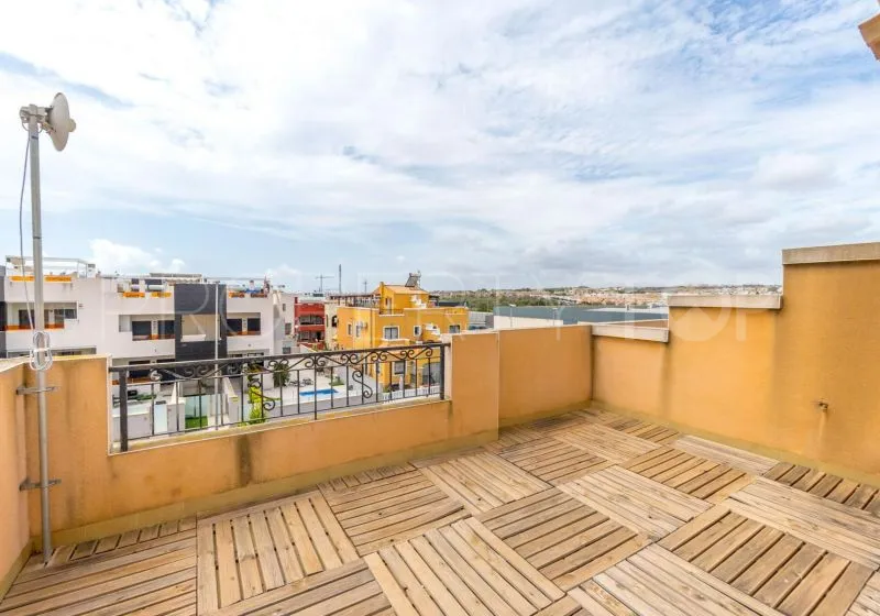 Adosado con 3 dormitorios en venta en Los Altos de Marbella