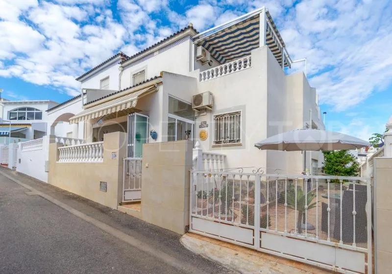 Los Balcones, adosado con 3 dormitorios en venta
