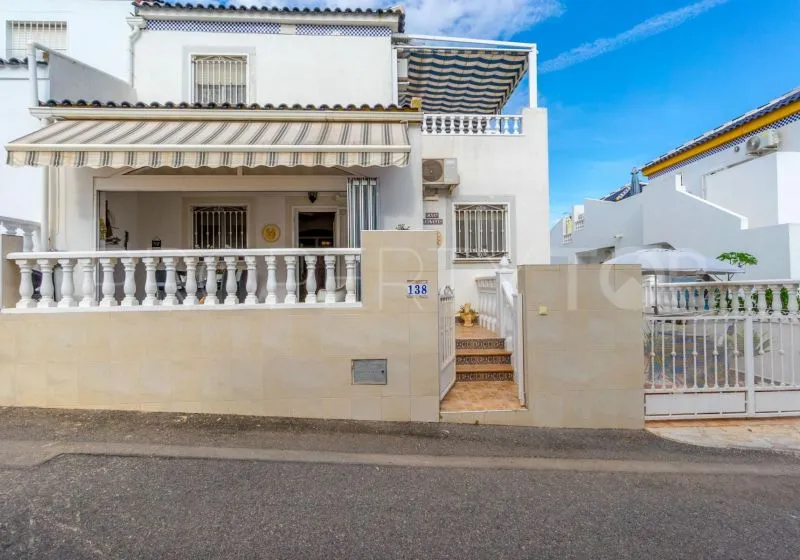 Los Balcones, adosado con 3 dormitorios en venta