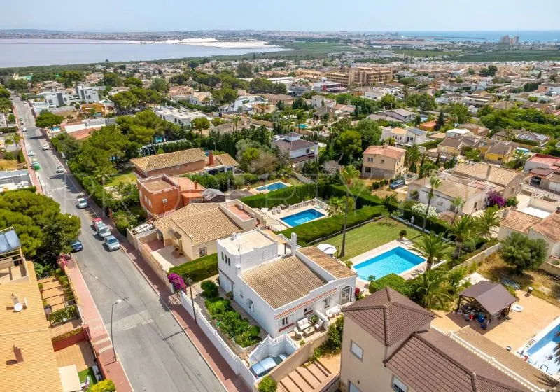 3 bedrooms Los Balcones villa for sale