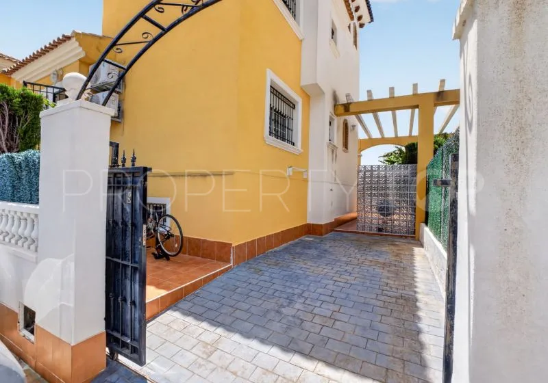 Villa for sale in Los Altos de Marbella