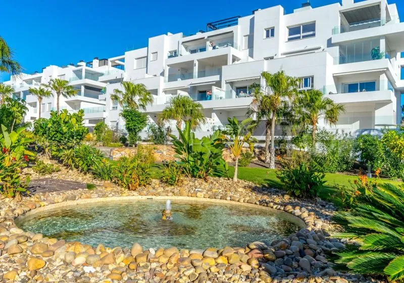 For sale 4 bedrooms apartment in Punta Prima