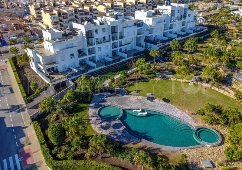 For sale 4 bedrooms apartment in Punta Prima