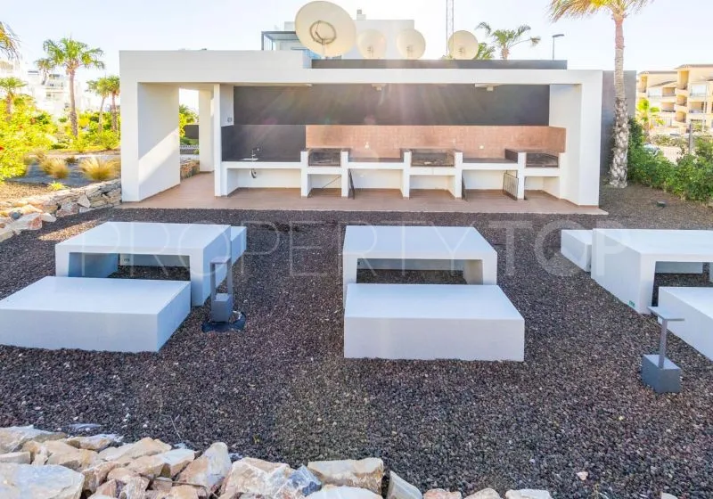 For sale 4 bedrooms apartment in Punta Prima