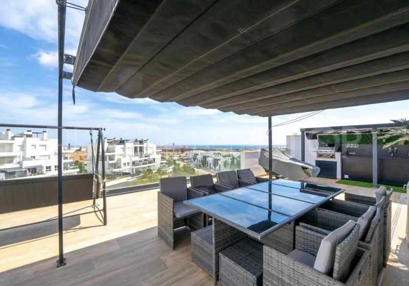 For sale 4 bedrooms apartment in Punta Prima