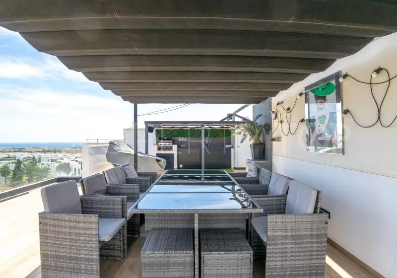 For sale 4 bedrooms apartment in Punta Prima