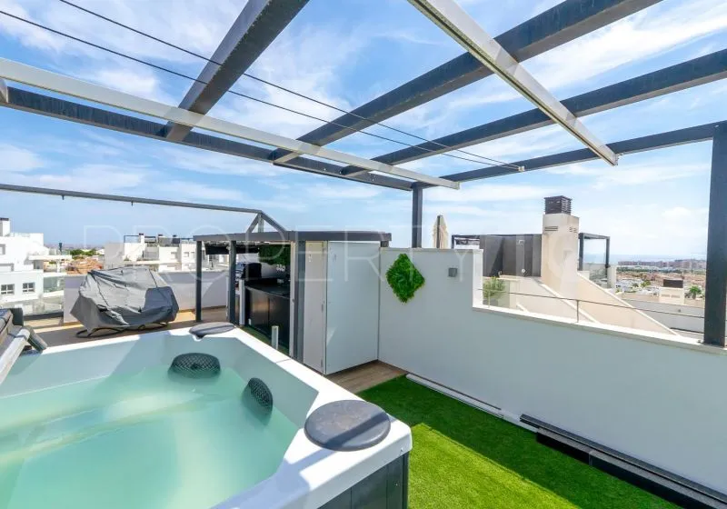 For sale 4 bedrooms apartment in Punta Prima