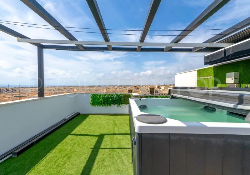 For sale 4 bedrooms apartment in Punta Prima