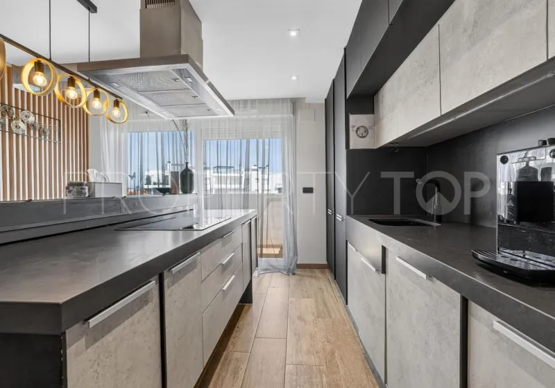 For sale 4 bedrooms apartment in Punta Prima