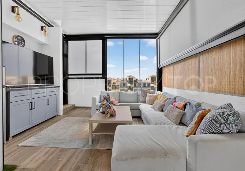 For sale 4 bedrooms apartment in Punta Prima