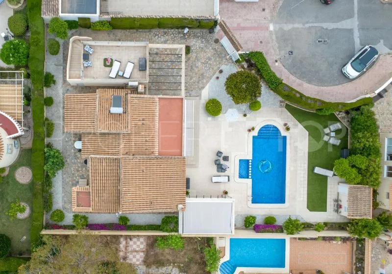 Villa for sale in Alicante with 3 bedrooms