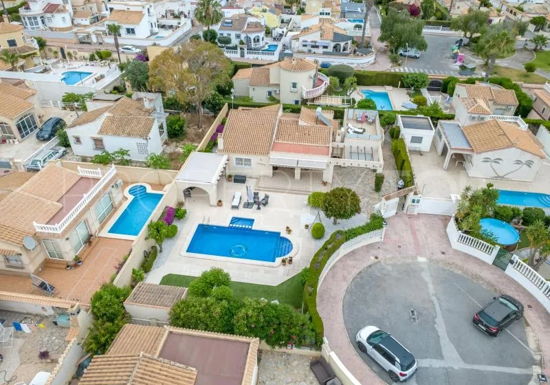 Villa for sale in Alicante with 3 bedrooms
