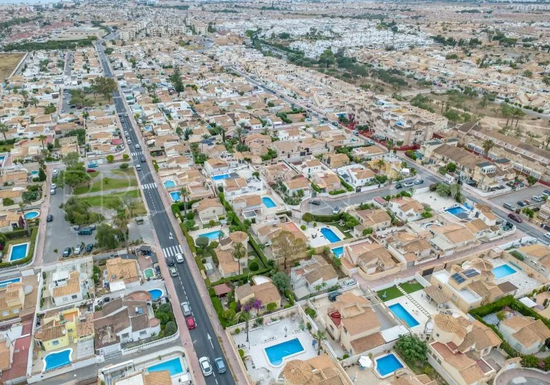 Villa for sale in Alicante with 3 bedrooms