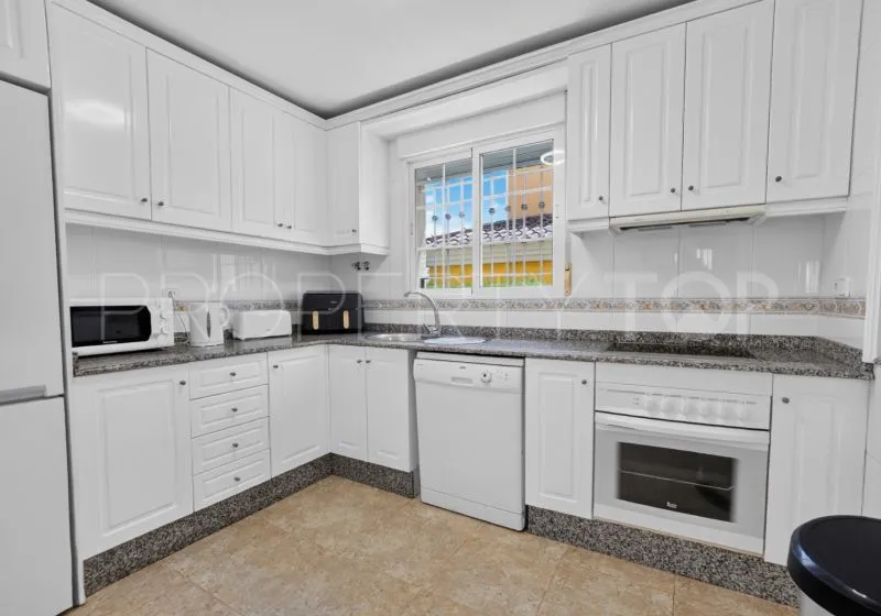 Villa for sale in Los Altos de Marbella