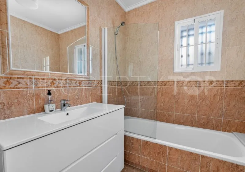 Villa for sale in Los Altos de Marbella