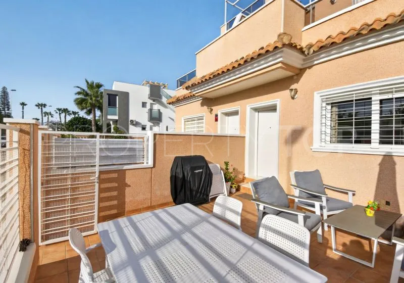 Adosado en venta de 3 dormitorios en Punta Prima