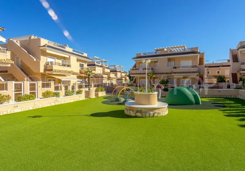 Adosado en venta de 3 dormitorios en Punta Prima