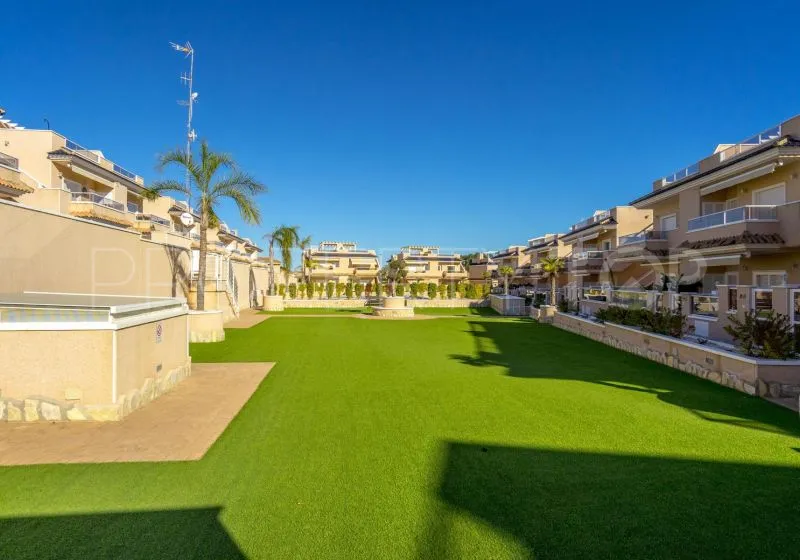 Adosado en venta de 3 dormitorios en Punta Prima