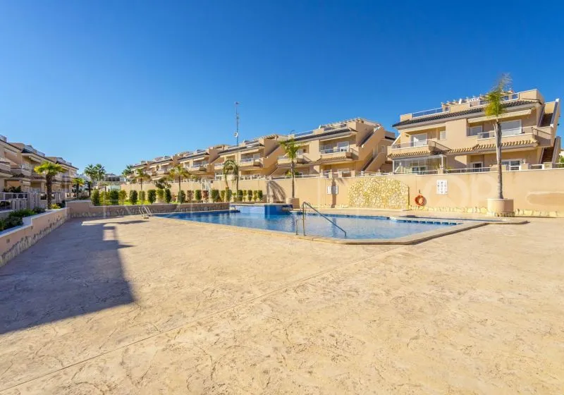 Adosado en venta de 3 dormitorios en Punta Prima