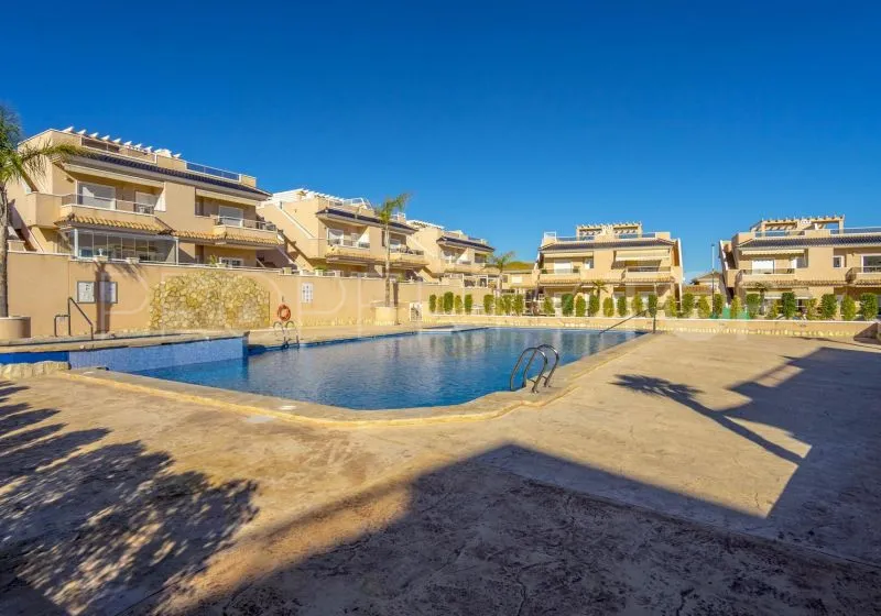 Adosado en venta de 3 dormitorios en Punta Prima