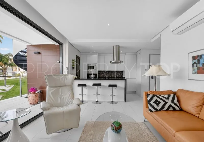 For sale apartment in Punta Prima with 2 bedrooms
