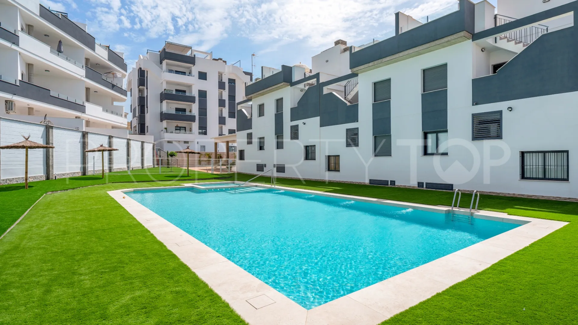 Los Altos de Marbella, apartamento de 2 dormitorios en venta