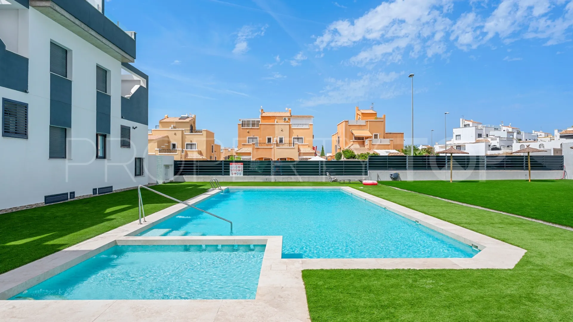 Los Altos de Marbella, apartamento de 2 dormitorios en venta