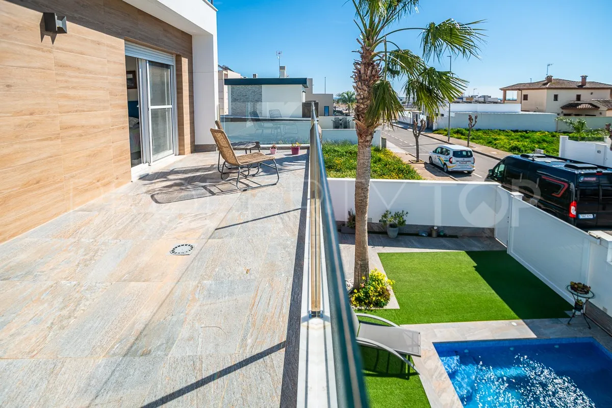 Villa en venta con 3 dormitorios en Pilar de la Horadada