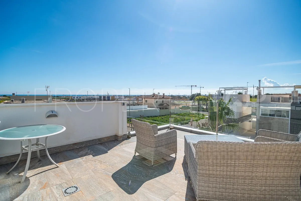 Villa en venta con 3 dormitorios en Pilar de la Horadada
