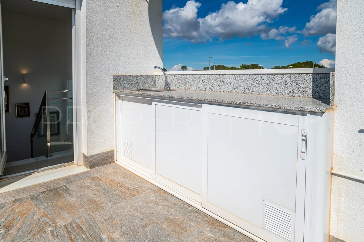 Villa en venta con 3 dormitorios en Pilar de la Horadada