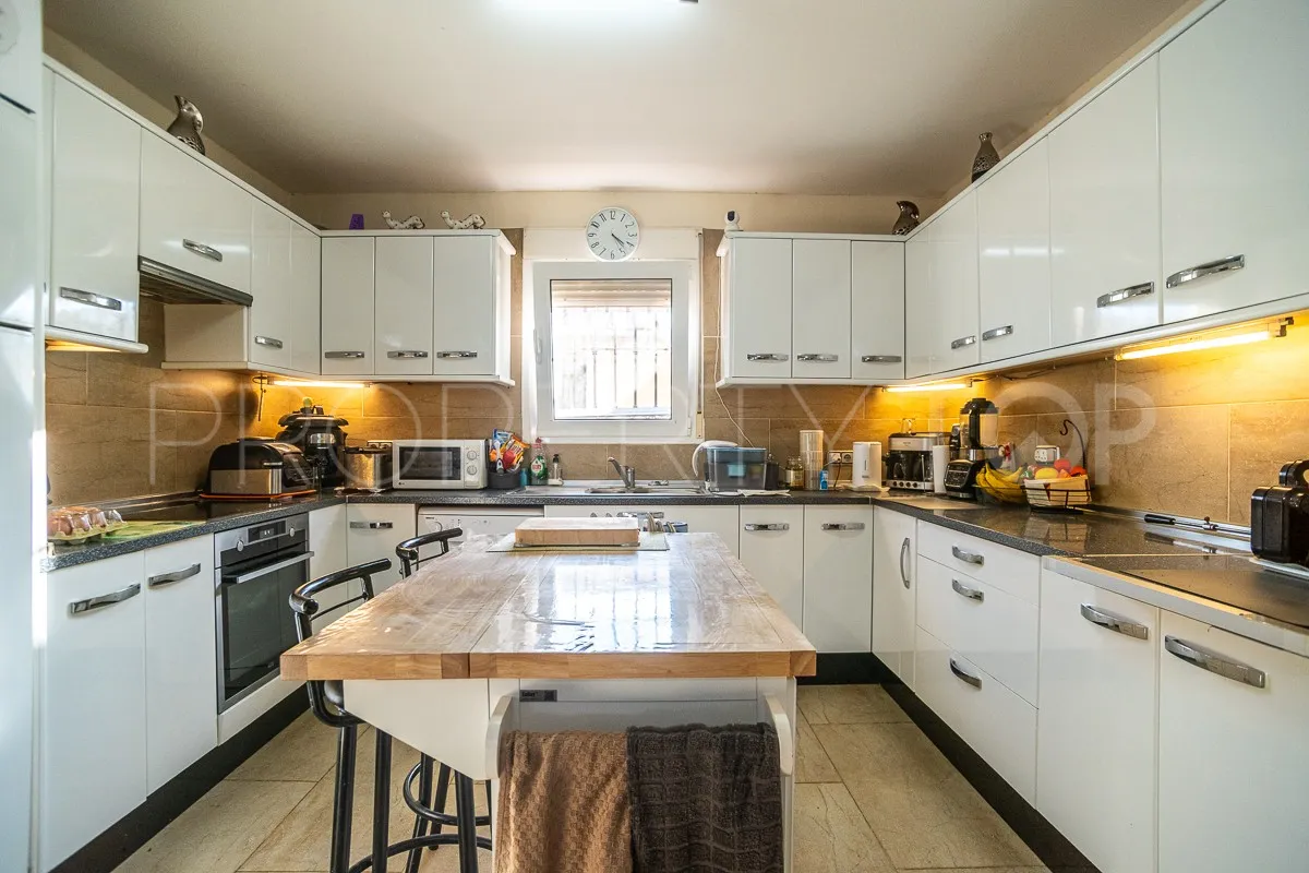 Villa en venta en Los Balcones con 6 dormitorios